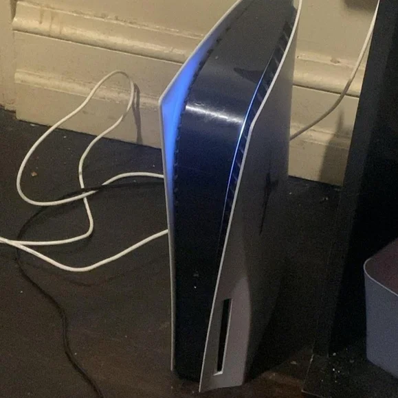 PS5 with the disc